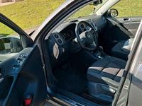 Gebraucht VW Tiguan Cup 140 PS (102 kW) 2015 Grau SUV