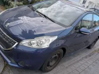 Gebraucht Peugeot 208 Active 92 PS (67 kW) 2014 Blau Kleinwagen