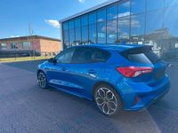 Gebraucht Ford Focus ST-Line 182 PS (133 kW) 2018 Blau Kombi