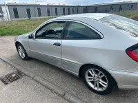 Gebraucht Mercedes C180 129 PS (94 kW) 2001 Silber Coupé