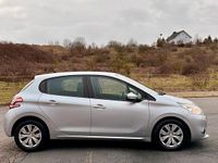 Gebraucht Peugeot 208 95 PS (69 kW) 2013 Silber Kleinwagen