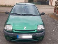 Gebraucht Renault Clio II 58 PS (42 kW) 2000 Grün Kleinwagen