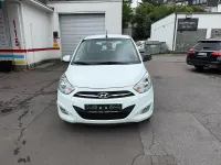Gebraucht Hyundai i10 88 PS (64 kW) 2013 Weiß Kleinwagen