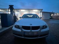 Gebraucht BMW 318 129 PS (94 kW) 2006 Silber Limousine