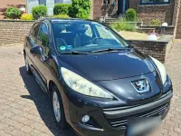 Gebraucht Peugeot 207 95 PS (69 kW) 2010 Schwarz Kleinwagen