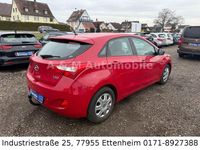 Gebraucht Hyundai i30 Classic 99 PS (72 kW) 2012 Rot Limousine