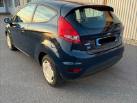 Gebraucht Ford Fiesta 80 PS (58 kW) 2011 Blau Kleinwagen