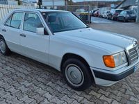Gebraucht Mercedes E200 136 PS (100 kW) 1990 Weiß Limousine