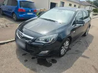 Gebraucht Opel Astra 165 PS (121 kW) 2011 Schwarz Kombi