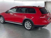 Gebraucht VW Golf Alltrack 184 PS (135 kW) 2017 Tornadorot Kombi