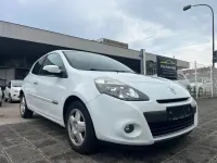Gebraucht Renault Clio II Dynamique 101 PS (74 kW) 2010 Weiß Limousine