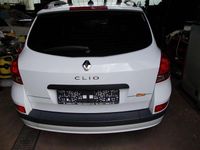 Gebraucht Renault Clio GrandTour 75 PS (55 kW) 2012 Weiß Kombi