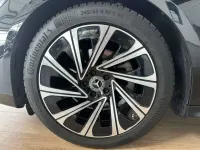 Gebraucht Mercedes E220 Avantgarde 197 PS (144 kW) 2024 Lack obsidianschwarz Limousine