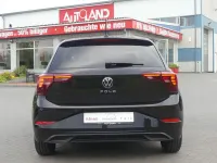 Gebraucht VW Polo Basis 118 PS (86 kW) 2022 Schwarz Kleinwagen