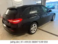 Gebraucht Mercedes C300e Avantgarde 313 PS (230 kW) 2022 Schwarz Limousine