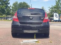 Gebraucht Hyundai i30 Classic 109 PS (80 kW) 2010 Stone black Kleinwagen