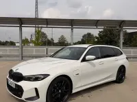 Gebraucht BMW 320e M Sport 204 PS (150 kW) 2022 Weiß Kombi