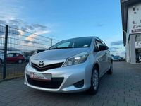 Gebraucht Toyota Yaris Cool 69 PS (50 kW) 2011 Silber Kleinwagen