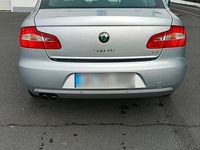 Gebraucht Skoda Superb 160 PS (117 kW) 2010 Blau Limousine