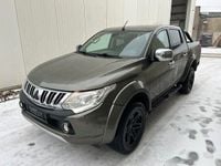 Gebraucht Mitsubishi L200 Basis 181 PS (133 kW) 2017 Grün Abholung