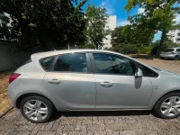 Gebraucht Opel Astra 130 PS (95 kW) 2013 Grau Kleinwagen