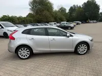 Gebraucht Volvo V40 You! 120 PS (88 kW) 2015 Silber Limousine