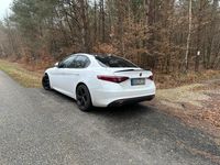Second-hand Alfa Romeo Giulia 180 CP (132 kW) 2016 Alb Berlinǎ