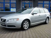 Gebraucht Volvo V70 Kinetic 114 PS (83 kW) 2012 Silber Kombi