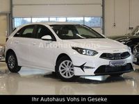 Neu Kia Ceed Best 140 PS (102 kW) 2025 Weiß Kleinwagen