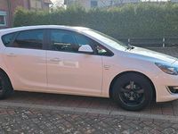 Gebraucht Opel Astra Active 120 PS (88 kW) 2013 Weiß Limousine