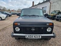 Gebraucht Lada niva 83 PS (61 kW) 2015 Grün SUV