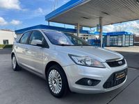 Gebraucht Ford Focus Titanium 125 PS (91 kW) 2008 Silber Limousine