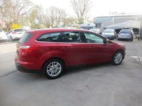 Gebraucht Ford Focus Titanium 125 PS (91 kW) 2014 Rot Limousine