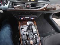 Gebraucht Audi A6 Comfort 177 PS (130 kW) 2014 Schwarz Kombi