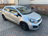 Gebraucht Kia Rio 109 PS (80 kW) 2011 Silber Limousine