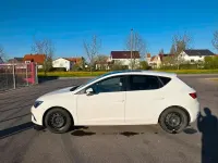 Używany Seat Leon FR 125 KM (91 kW) 2018 Biały Hatchback