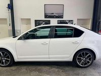 Gebraucht Skoda Octavia RS 230 PS (169 kW) 2017 Weiß Limousine