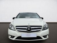 Gebraucht Mercedes B180 122 PS (89 kW) 2013 Weiß Van / Kleinbus
