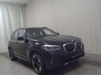 Gebraucht BMW iX3 Impressive 210 kW (286 PS) 2021 Carbonschwarz metallic SUV