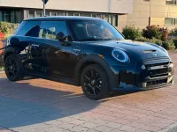 Używany Mini Cooper S 135 kW (184 KM) 2023 Czarny Hatchback