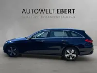 Gebraucht Mercedes C300e Business 204 PS (150 kW) 2022 Cavansitblau Limousine