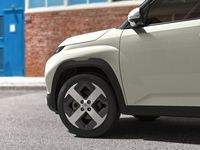 Gebraucht Hyundai Inster Select 84 kW (115 PS) 2024 Unbleached ivory uni Kleinwagen