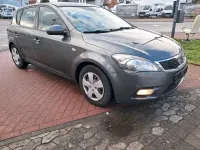 Gebraucht Kia Ceed 90 PS (66 kW) 2011 Grau Kleinwagen