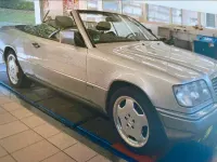 Gebraucht Mercedes E220 150 PS (110 kW) 1997 Silber Cabrio