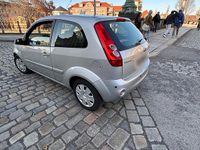 Gebraucht Ford Fiesta 82 PS (60 kW) 2007 Silber Kleinwagen
