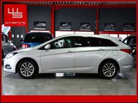 Gebraucht Hyundai i40 Trend 116 PS (85 kW) 2016 Sleek silver / met (metallic) Kombi