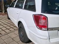 Gebraucht Opel Astra 90 PS (66 kW) 2008 Weiß Kombi