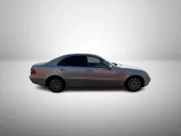 Gebraucht Mercedes E220 150 PS (110 kW) 2003 Brillantsilber  metalliclack Limousine