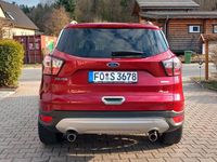 Gebraucht Ford Kuga Trend 150 PS (110 kW) 2019 Rot SUV