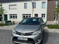 Gebraucht Toyota Verso Multidrive S 147 PS (108 kW) 2013 Silber Van / Kleinbus